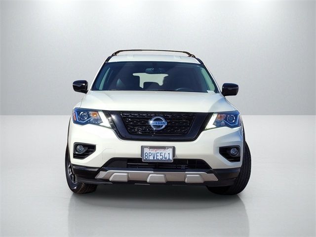 2020 Nissan Pathfinder SL