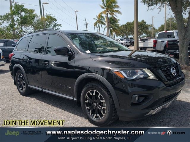 2020 Nissan Pathfinder SL