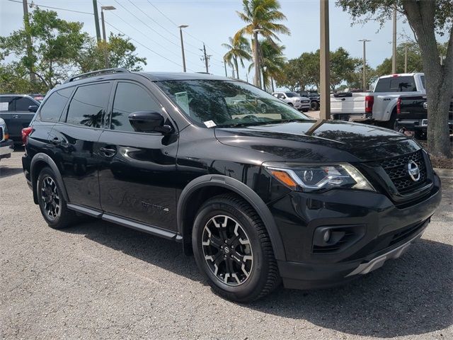 2020 Nissan Pathfinder SL