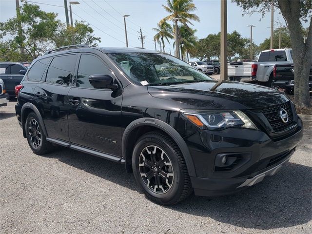 2020 Nissan Pathfinder SL