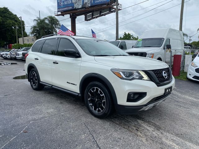 2020 Nissan Pathfinder SL