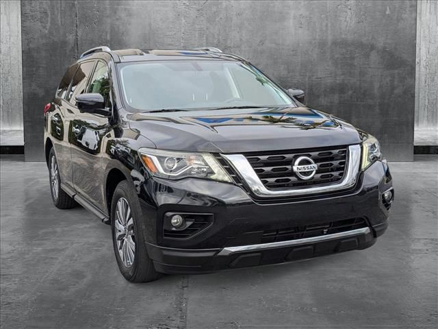 2020 Nissan Pathfinder SL