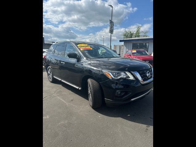 2020 Nissan Pathfinder SL