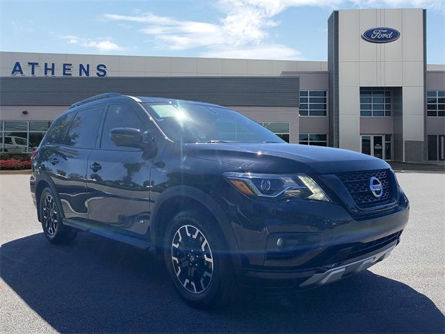 2020 Nissan Pathfinder SL