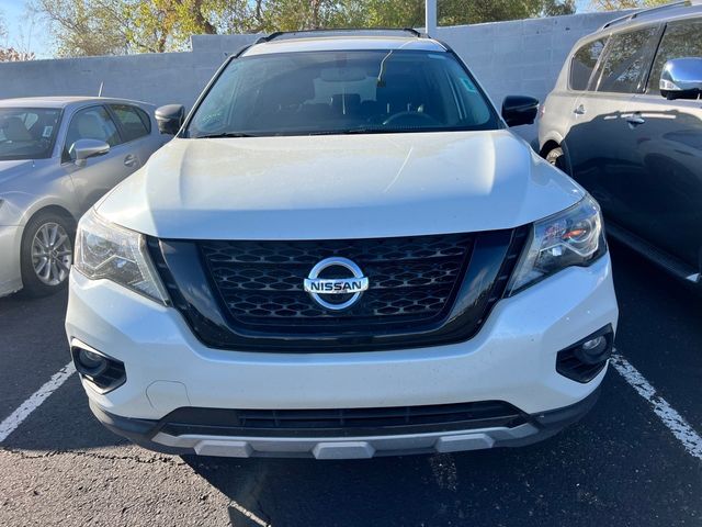 2020 Nissan Pathfinder SL