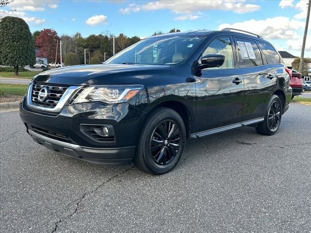 2020 Nissan Pathfinder SL