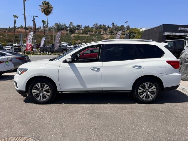 2020 Nissan Pathfinder SL