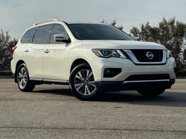 2020 Nissan Pathfinder SL