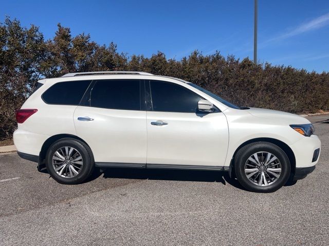 2020 Nissan Pathfinder SL