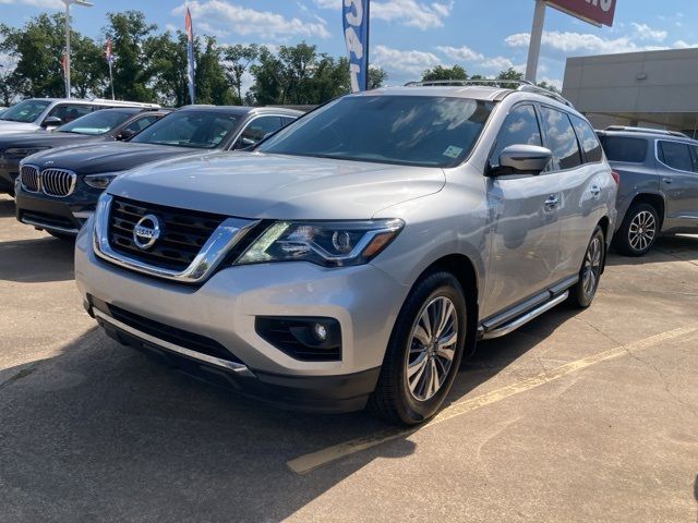 2020 Nissan Pathfinder SL