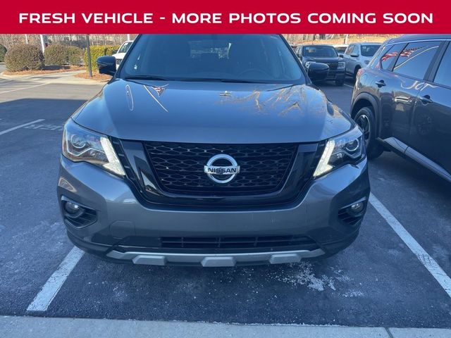 2020 Nissan Pathfinder SL