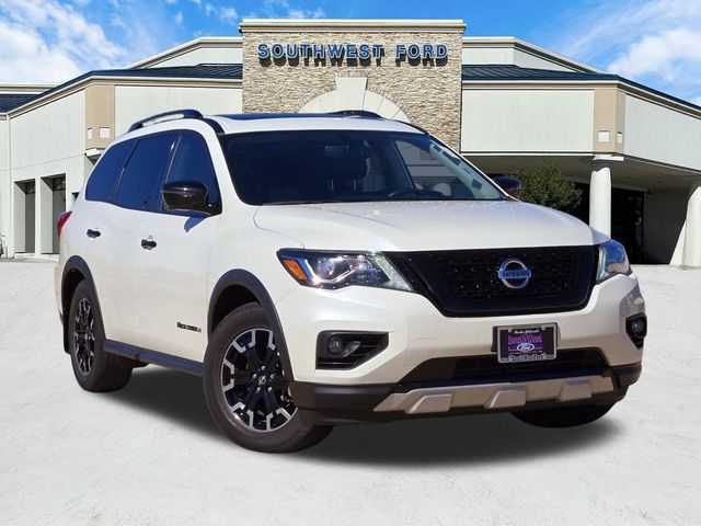 2020 Nissan Pathfinder SL