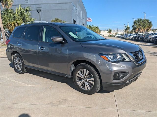 2020 Nissan Pathfinder SL