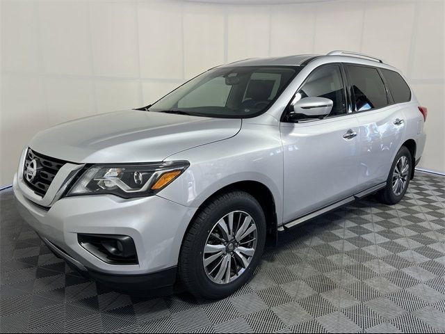 2020 Nissan Pathfinder SL