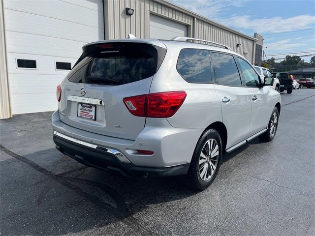 2020 Nissan Pathfinder SL