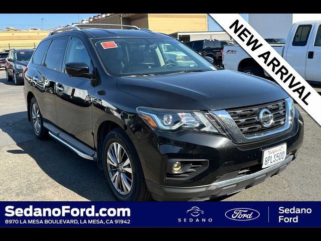 2020 Nissan Pathfinder SL