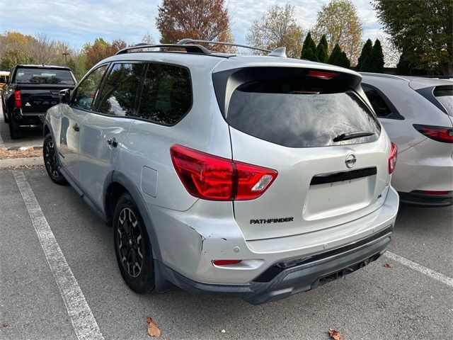 2020 Nissan Pathfinder SL