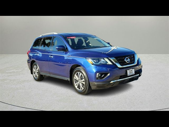 2020 Nissan Pathfinder SL