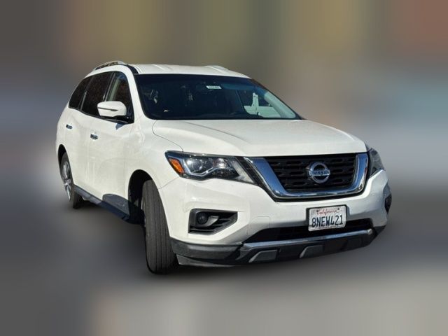 2020 Nissan Pathfinder SL