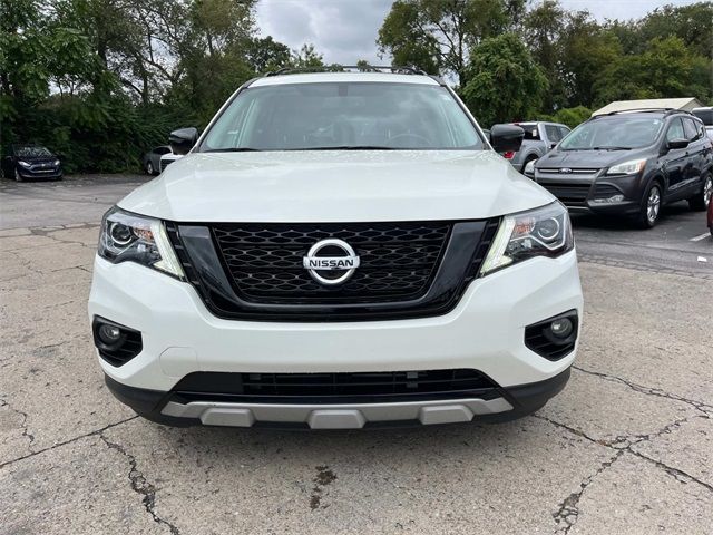 2020 Nissan Pathfinder SL