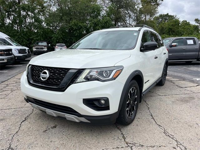 2020 Nissan Pathfinder SL