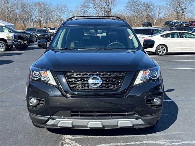 2020 Nissan Pathfinder SL