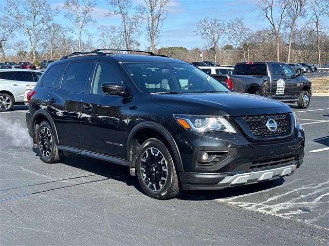 2020 Nissan Pathfinder SL