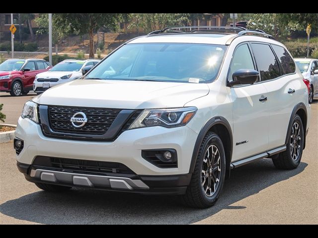 2020 Nissan Pathfinder SL