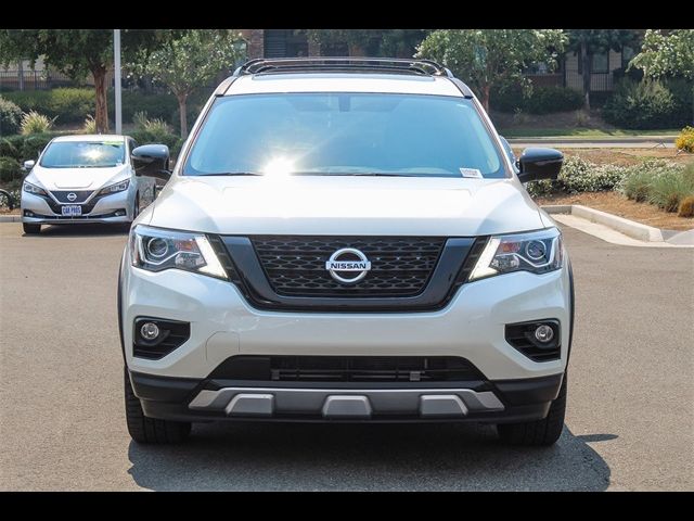 2020 Nissan Pathfinder SL