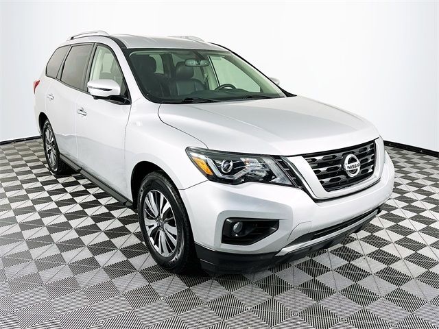 2020 Nissan Pathfinder SL