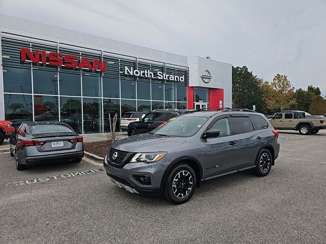 2020 Nissan Pathfinder SL