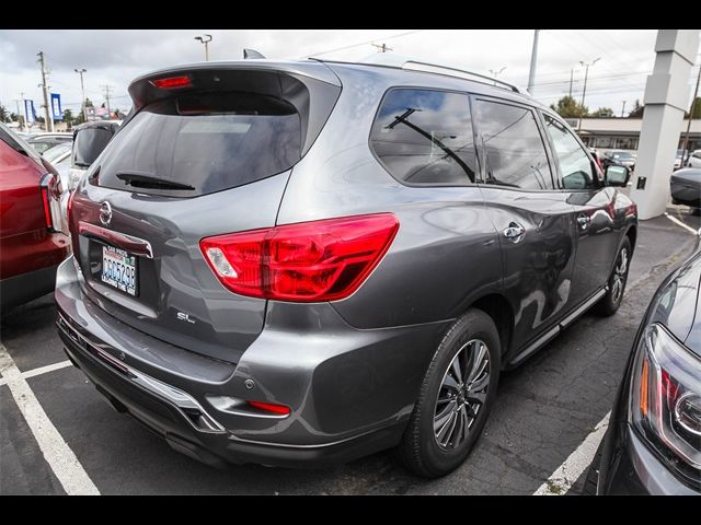 2020 Nissan Pathfinder SL