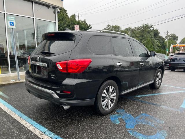 2020 Nissan Pathfinder SL