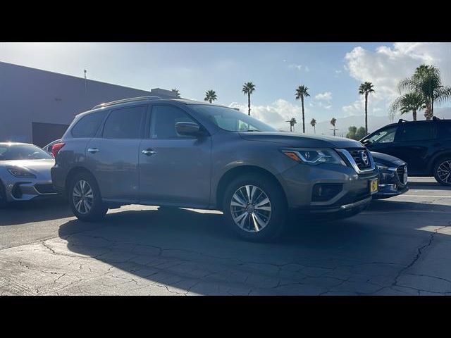 2020 Nissan Pathfinder SL