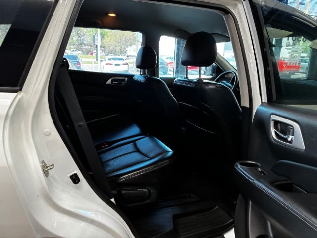 2020 Nissan Pathfinder SL
