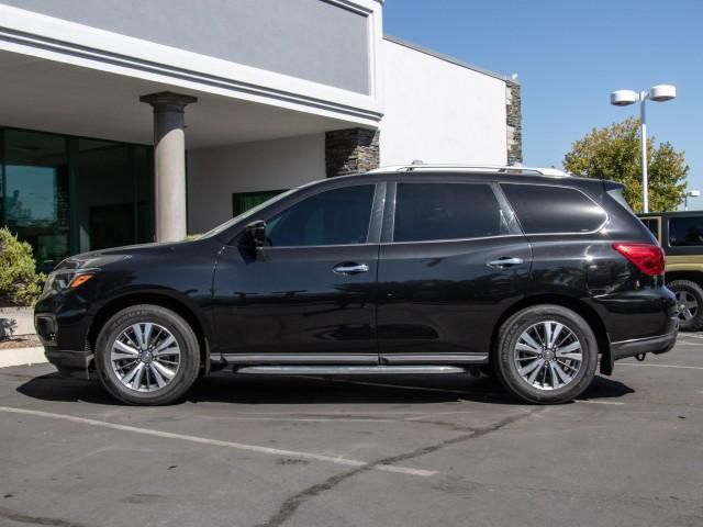 2020 Nissan Pathfinder SL