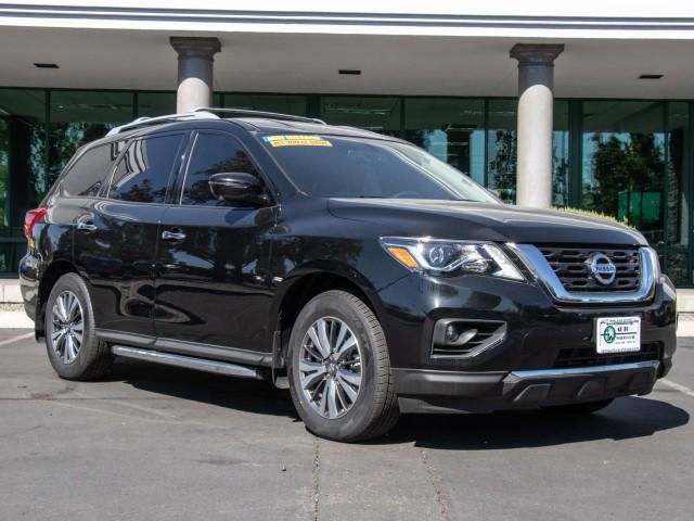 2020 Nissan Pathfinder SL