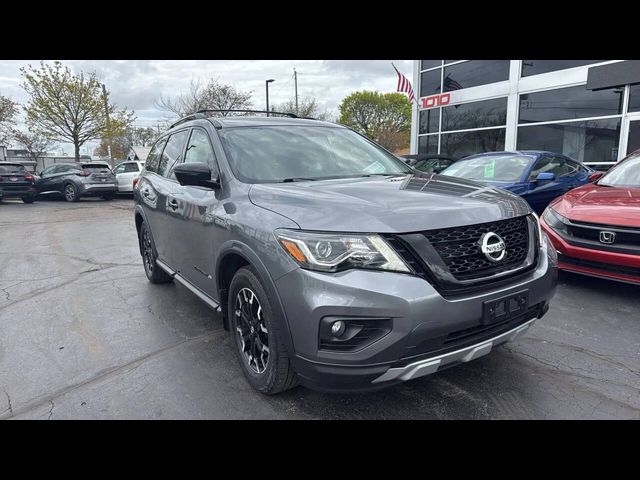 2020 Nissan Pathfinder SL