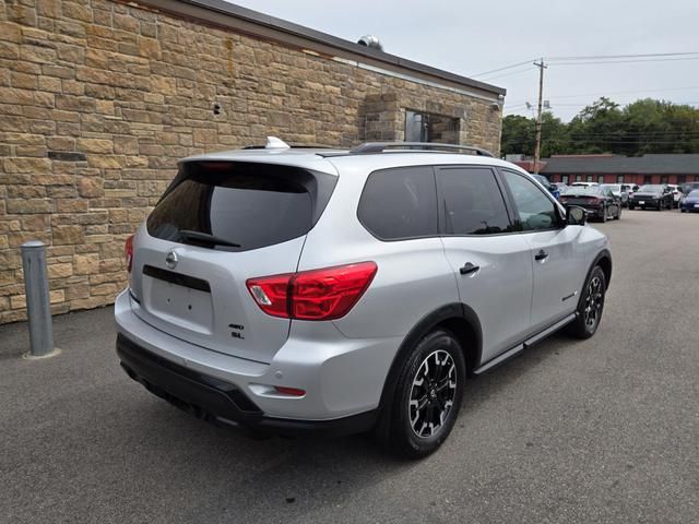 2020 Nissan Pathfinder SL