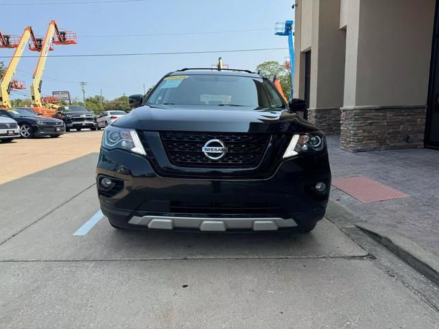 2020 Nissan Pathfinder SL