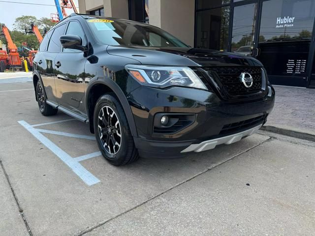 2020 Nissan Pathfinder SL