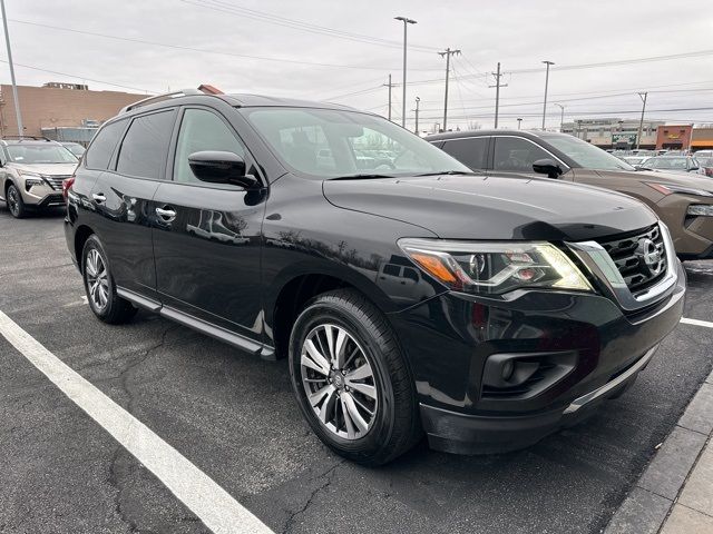 2020 Nissan Pathfinder SV