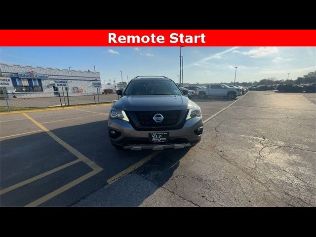 2020 Nissan Pathfinder SV