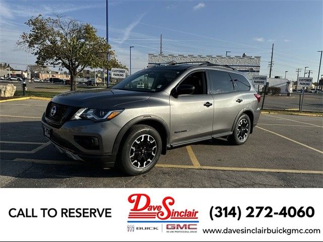 2020 Nissan Pathfinder SV