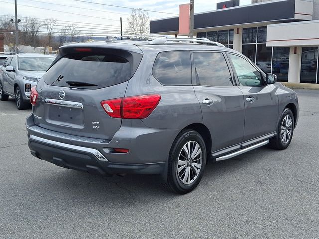 2020 Nissan Pathfinder SV