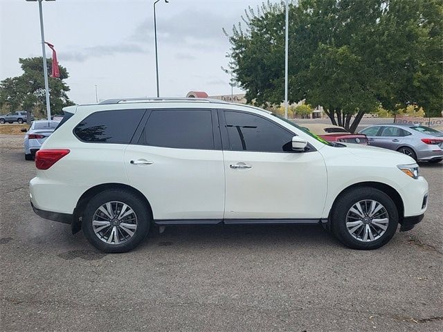 2020 Nissan Pathfinder SV