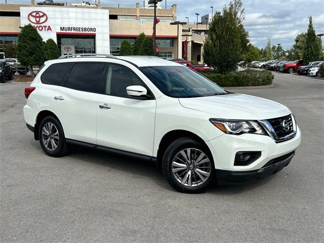 2020 Nissan Pathfinder SV