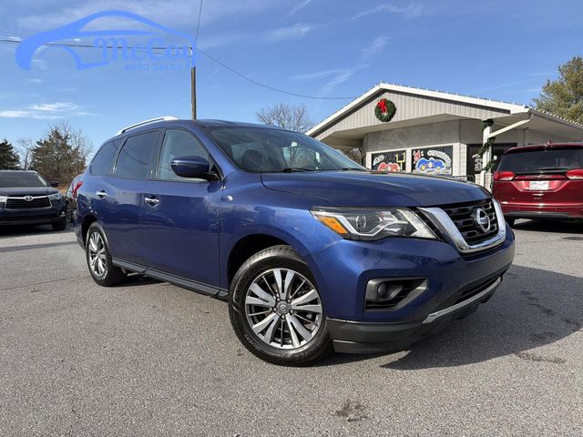2020 Nissan Pathfinder SV