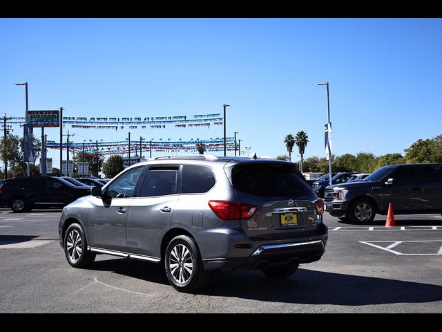 2020 Nissan Pathfinder SV