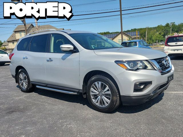 2020 Nissan Pathfinder SV